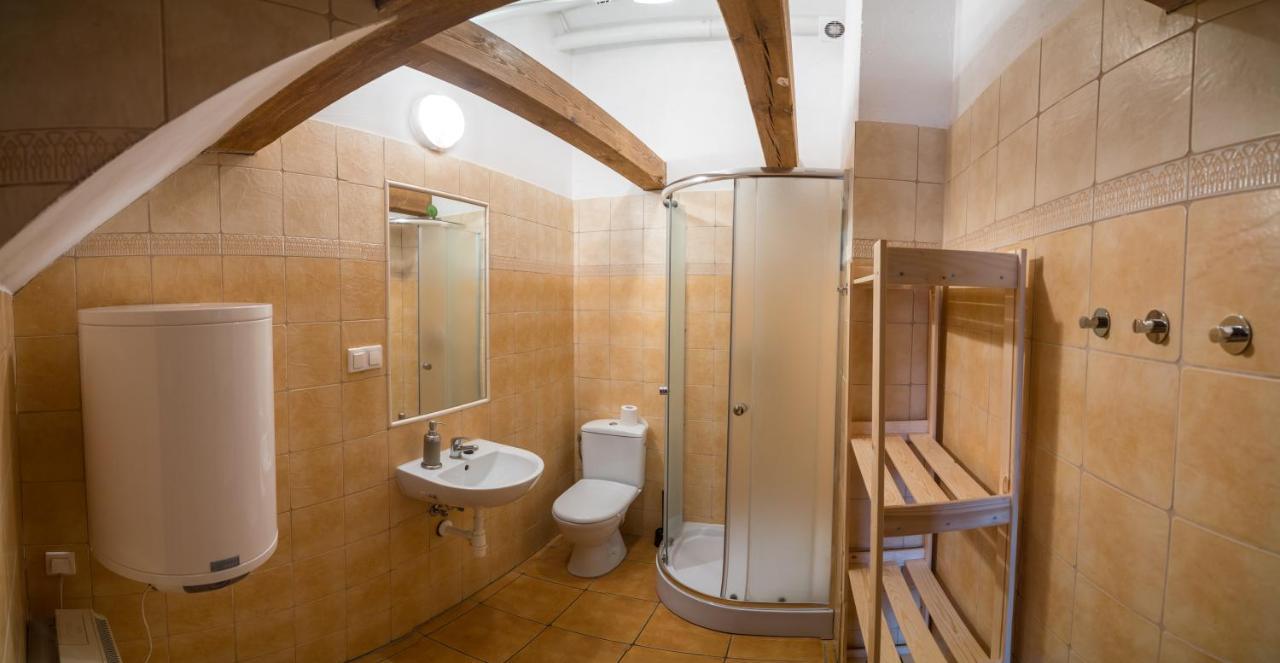 Gosciniec Folkier Hostel Zgierz Kültér fotó