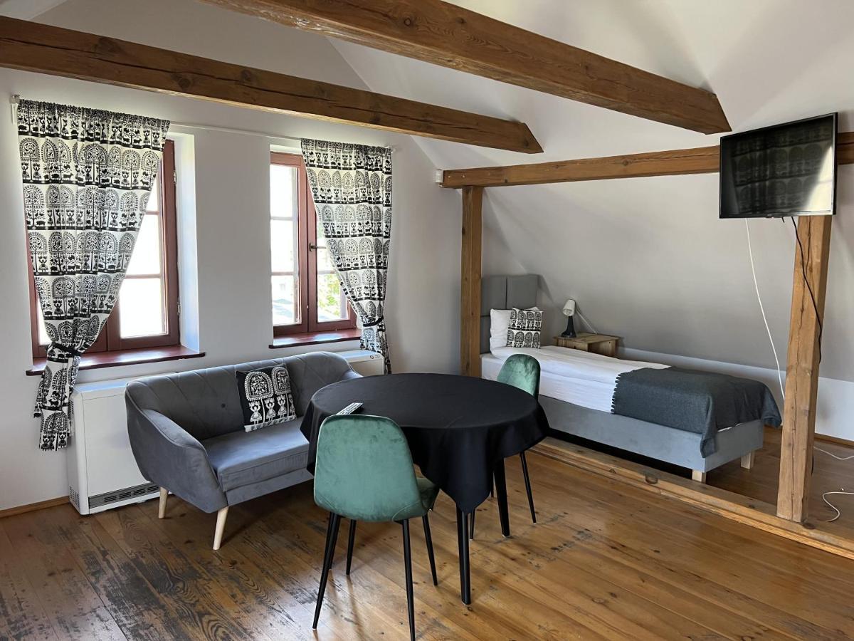 Gosciniec Folkier Hostel Zgierz Kültér fotó