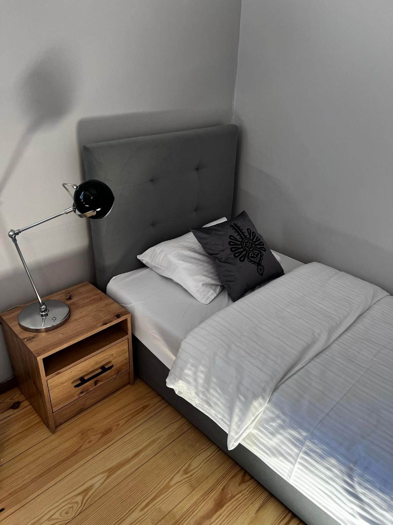 Gosciniec Folkier Hostel Zgierz Kültér fotó