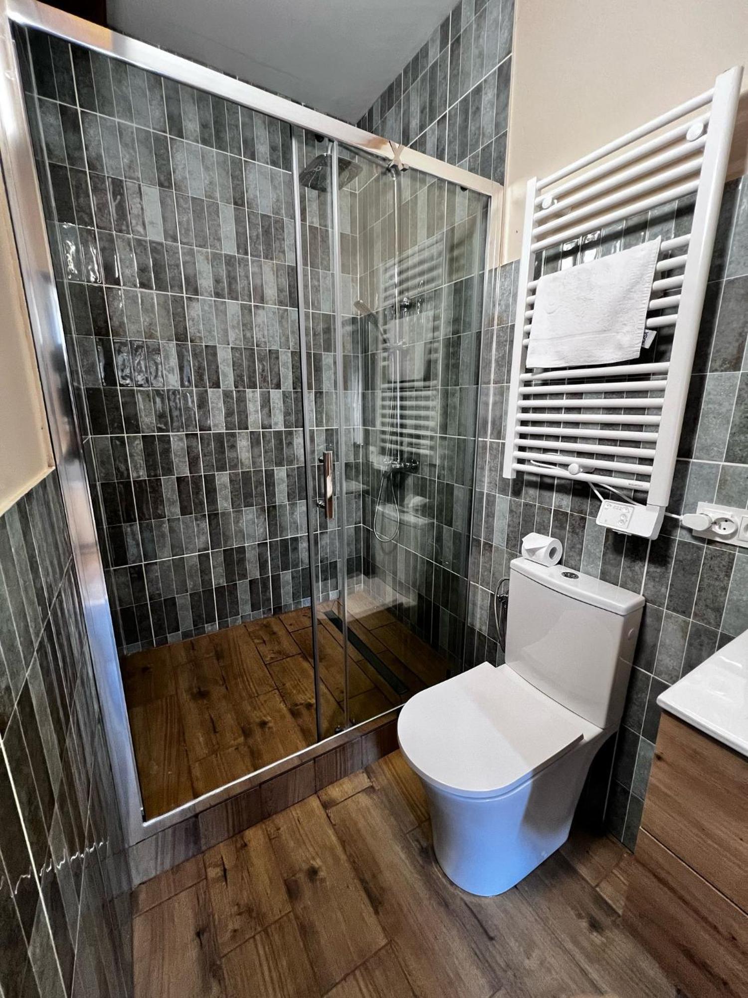 Gosciniec Folkier Hostel Zgierz Kültér fotó